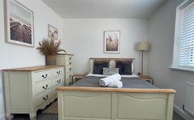 Barry Waterfront Stays - Entire 3 Bed Property